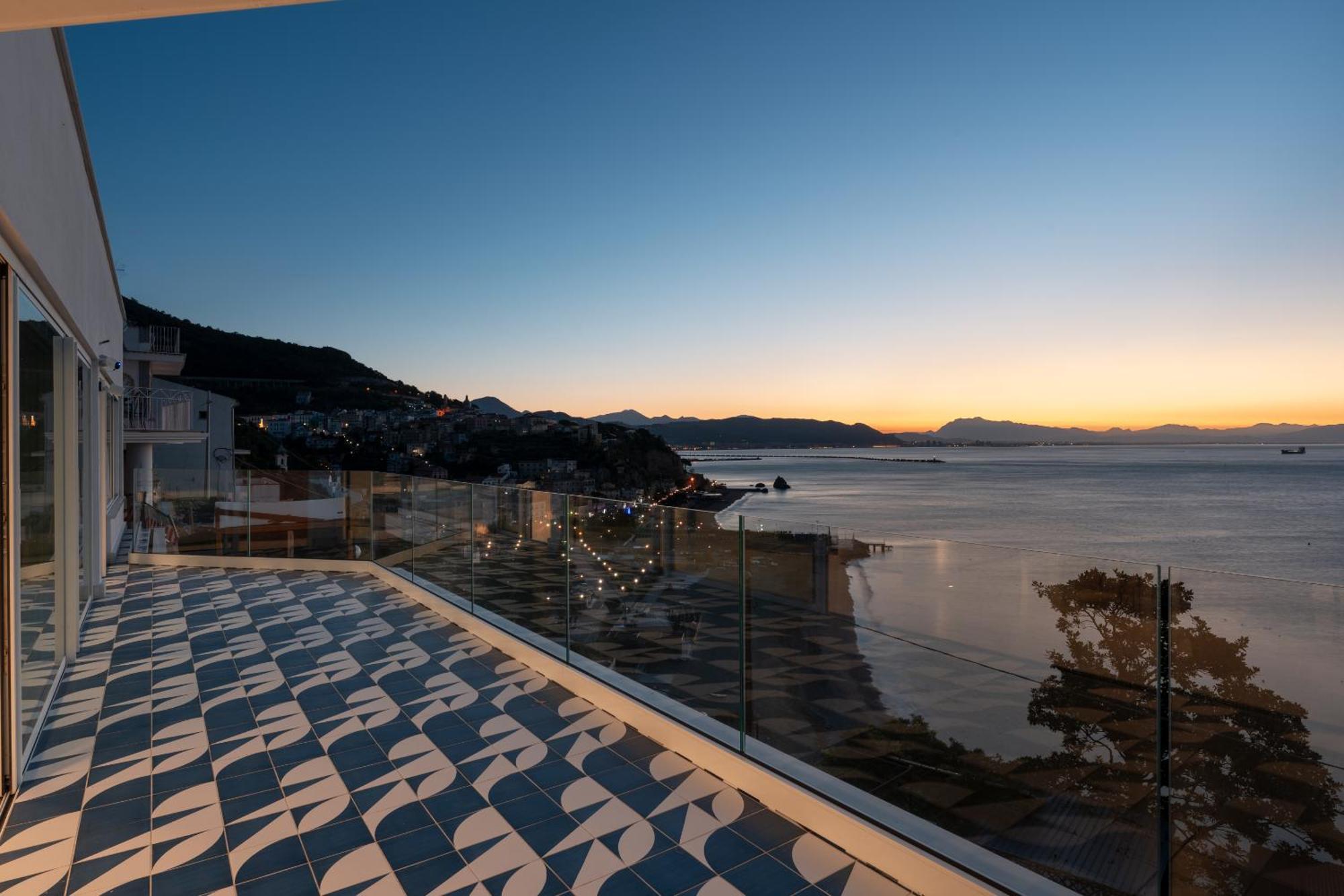 Laguna Blu - Resort Villa Overlooking The Sea On The Amalfi Coast Vietri Exteriör bild