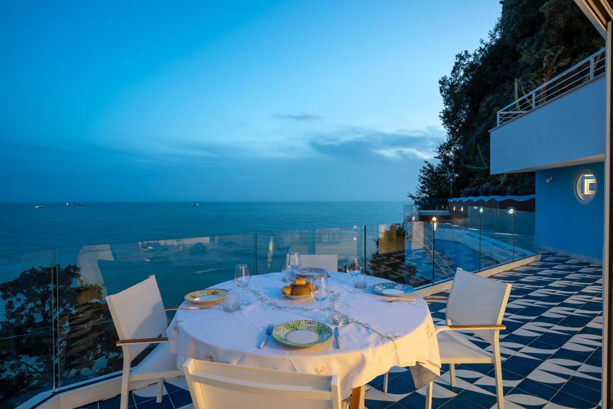 Laguna Blu - Resort Villa Overlooking The Sea On The Amalfi Coast Vietri Exteriör bild