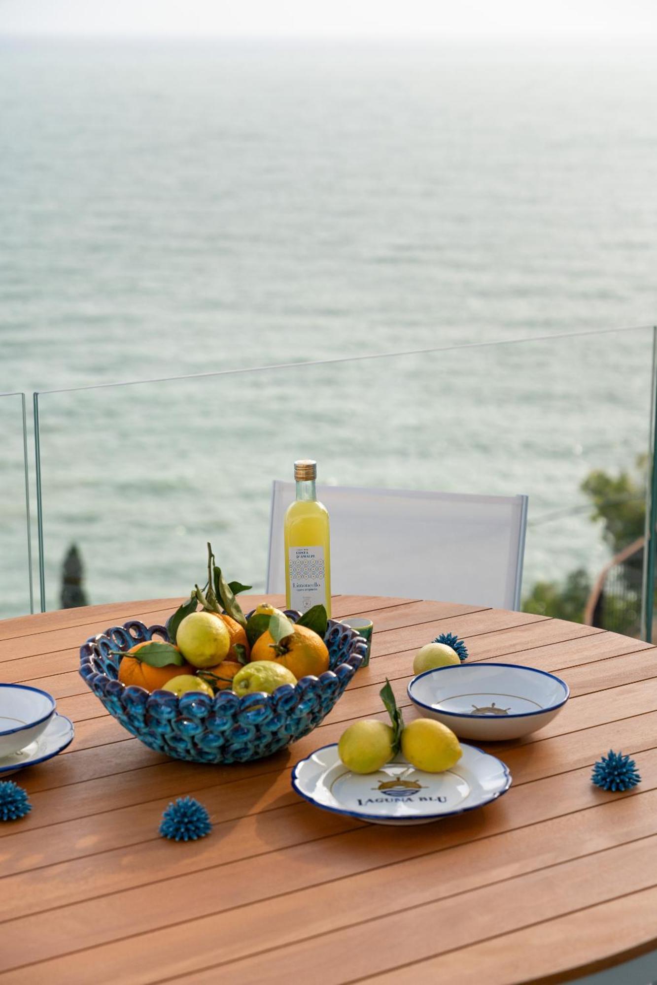 Laguna Blu - Resort Villa Overlooking The Sea On The Amalfi Coast Vietri Exteriör bild